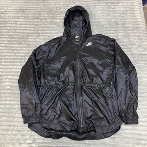Nike Sportswear Lightweight Windrunner Women’s Jacket Black CZ9739-010‎ Size L